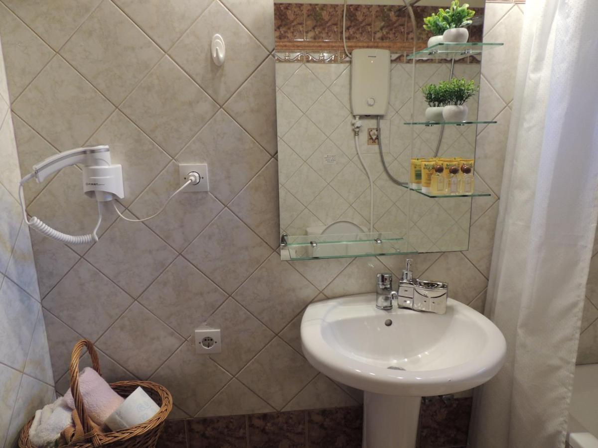 Prespes Lake View Family Apartment 플로리나 외부 사진